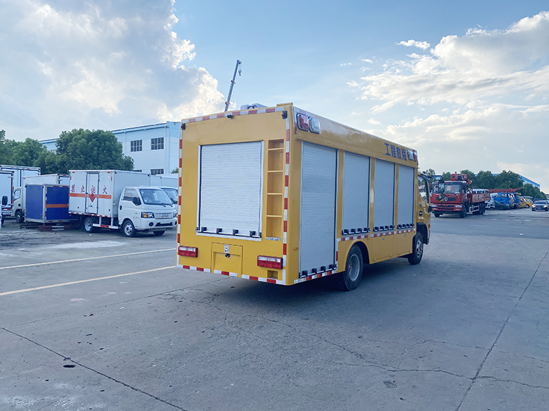 多利卡D7 1600方排水車(chē)(自吸便攜)