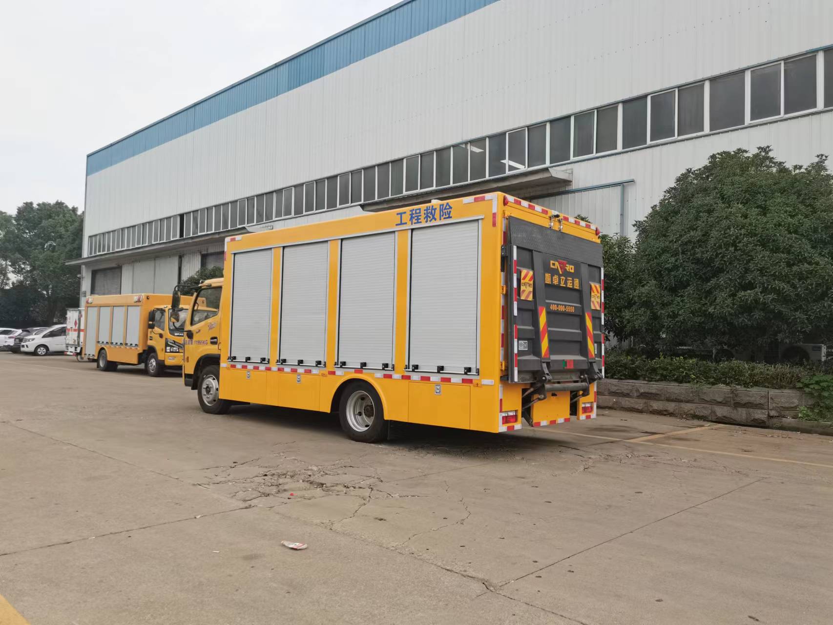 東風(fēng)多利卡D7  2000方排水車(chē)（便攜）