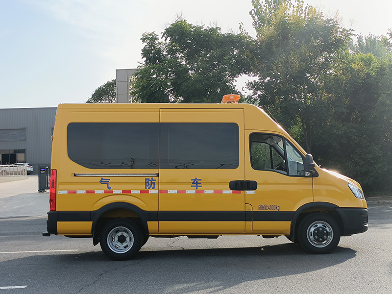 依維柯救險(xiǎn)車